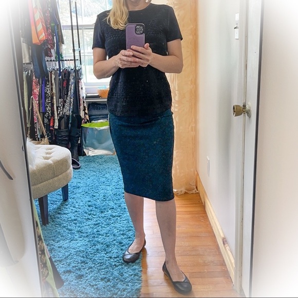 💕New with Tag Lularoe Cassie Pencil Skirt💕 - Picture 7 of 7